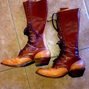 Fantastic lace up boots barely worn NOS 8.5D